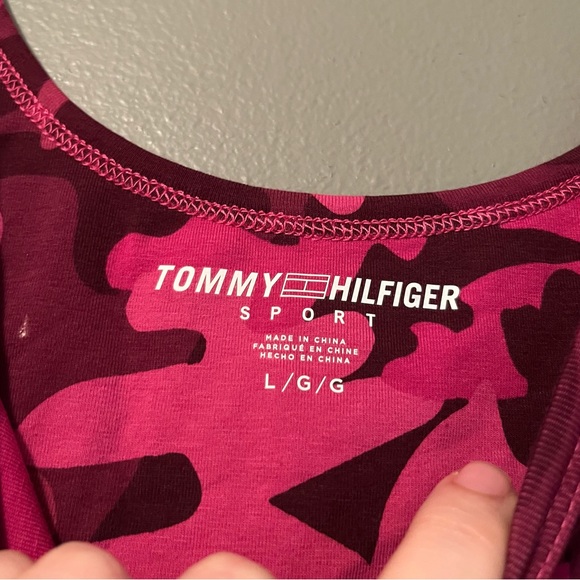 NWT Tommy Hilfiger Sport Sz Large Pink Camo Built-in Twist Front Sports Bra! - Picture 4 of 8